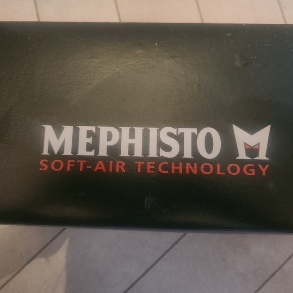 Brand new Mephisto Helen in Chestnut - Picture 3 of 6